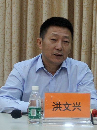 洪文興(中遠海運（廣州）有限公司副董事長、黨委副書記)