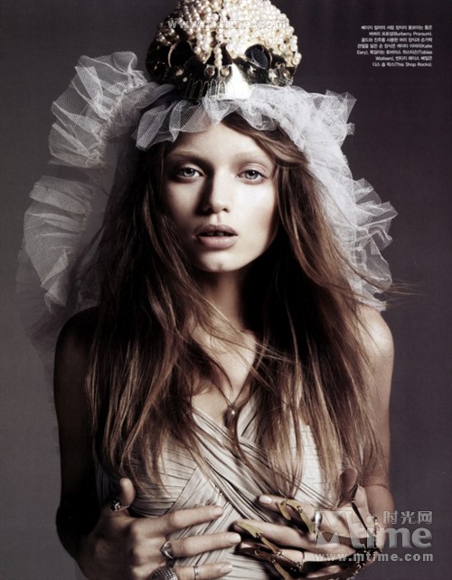 阿比麗(Abbey Lee)