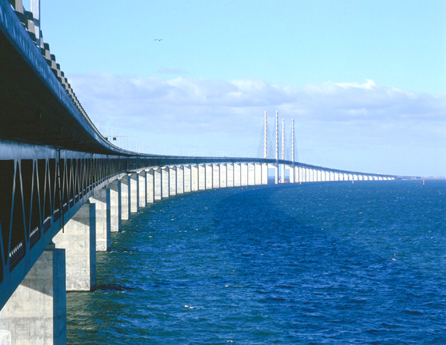 厄勒海峽大橋