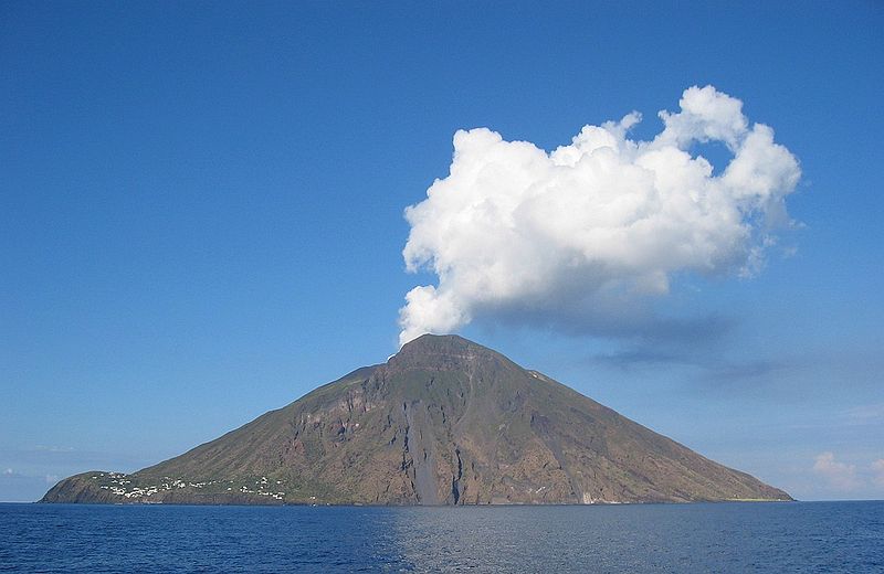 斯通波利島