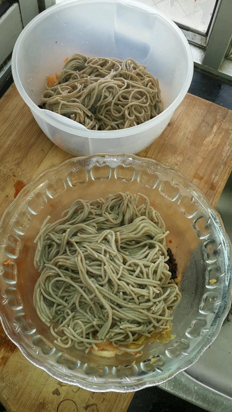 懶人版辣白菜蕎麥麵