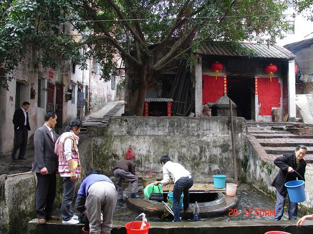 赤坎區水仙街的水仙廟與水仙井