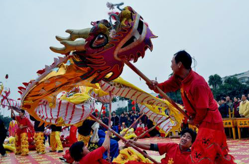 滾地龍(傳統民俗表演藝術)