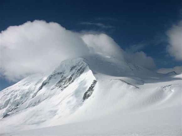 奎屯山