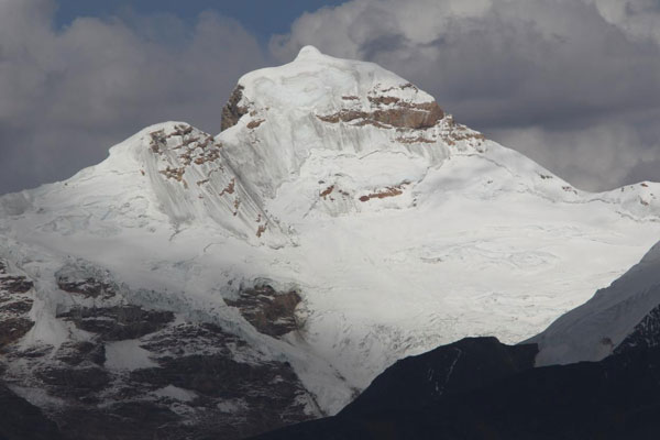 雅拉香布雪山