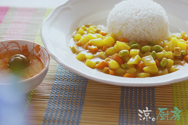 雞肉咖喱飯梅子酒