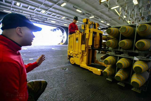 斯坦尼斯號航空母艦(斯坦尼斯號)