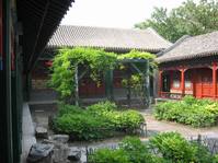 西屋國際F座東側:李蓮英故居(彩和坊)