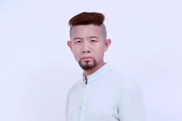 李訓波