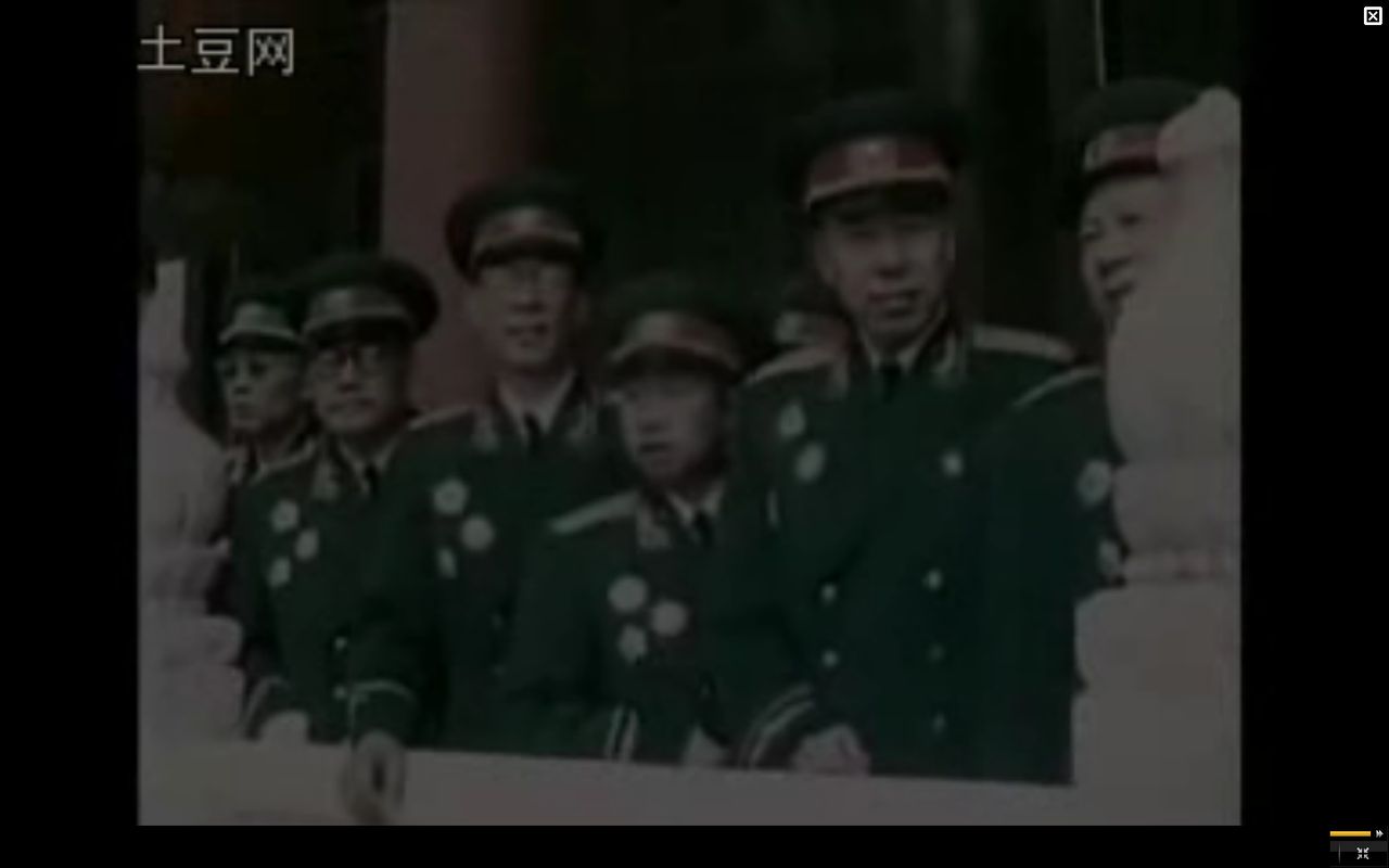 1957年與肖華、李克農在天安門城樓