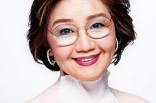 增山江威子