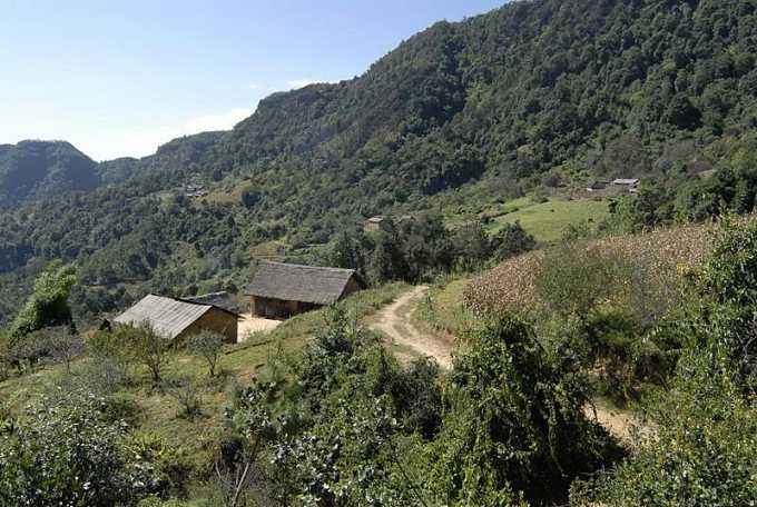 白虎山村(雲南省永勝縣片角鄉白虎山村)