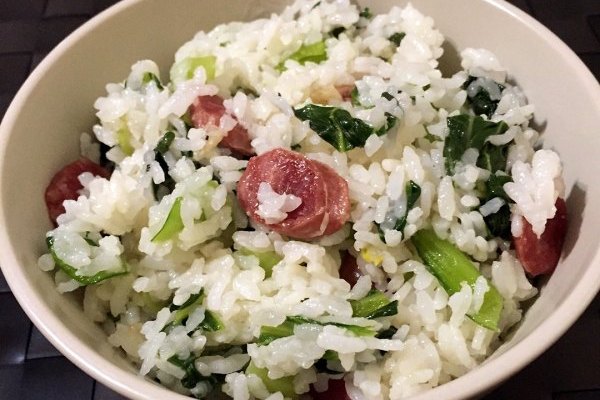 電飯煲蒜香菜飯