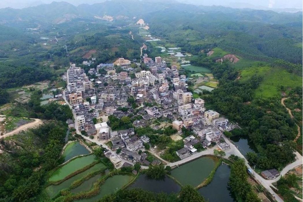 龍潭坡村(雲南宜良縣湯池街道下轄村)