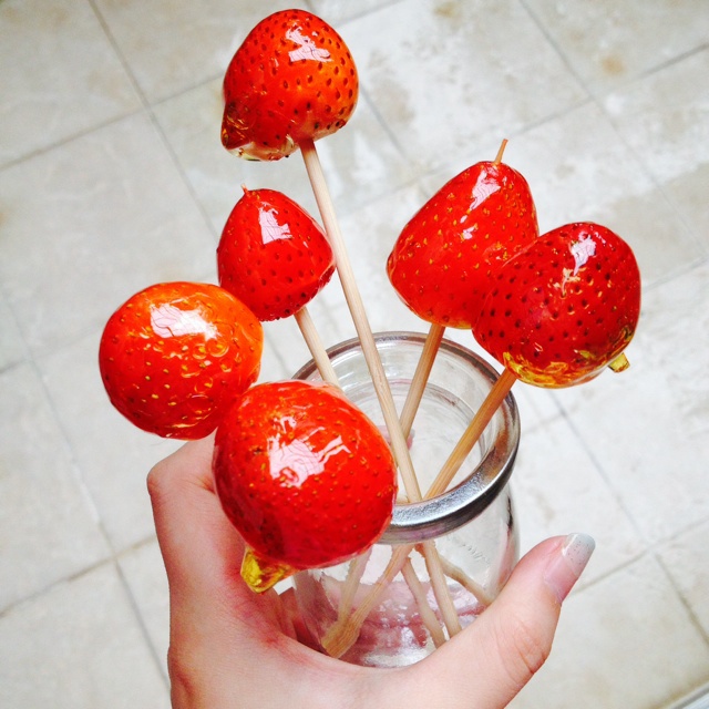 草莓冰糖葫蘆