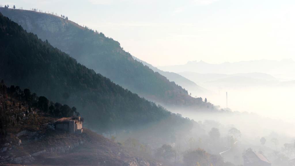 中山村(雲南省大理南澗縣公郎鎮中山)