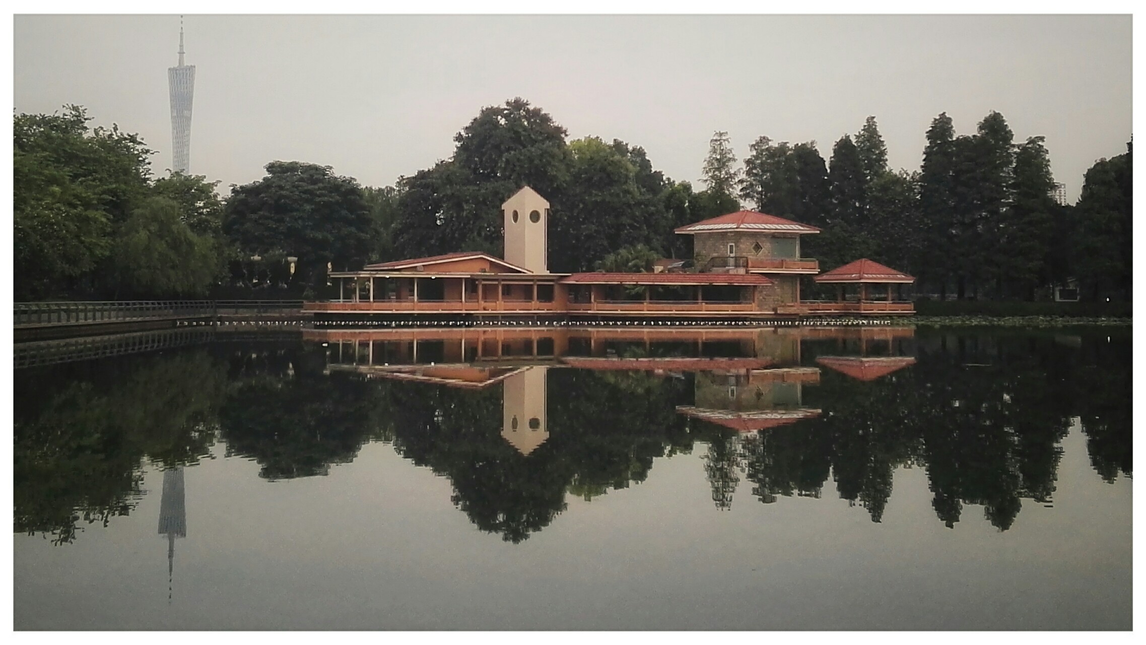 東山公園(廣東省羅定市東山公園)