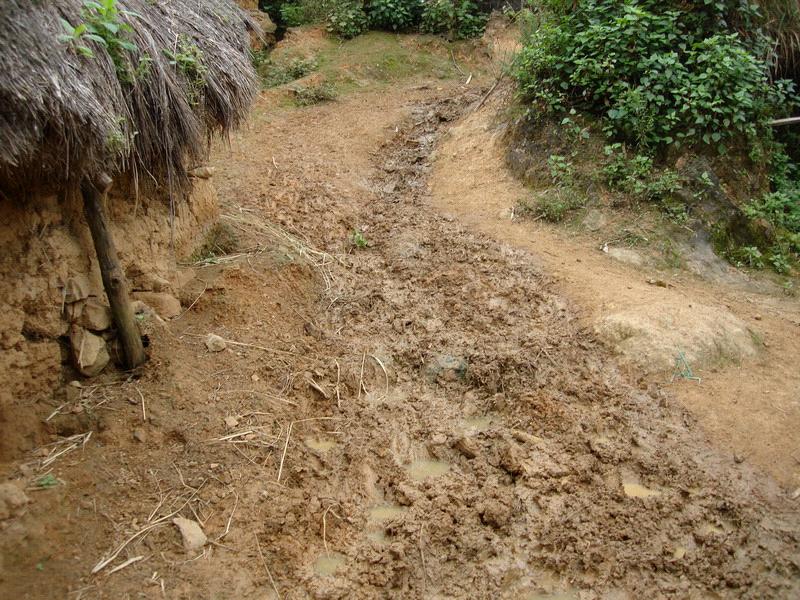 貢板山自然村