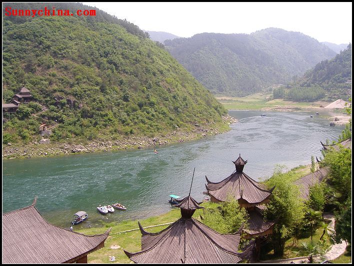 月亮湖山莊旅遊區