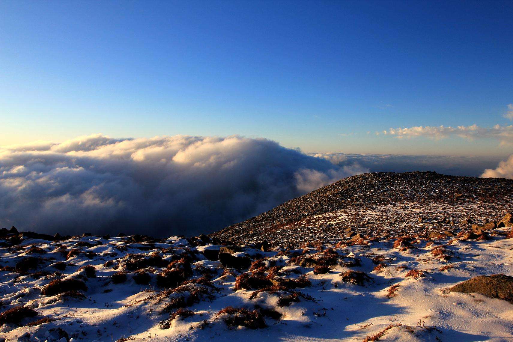 鰲山