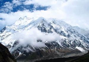 貢嘎神山