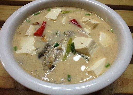 豆腐鮮魚湯