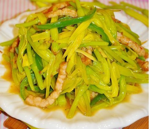 黃花菜炒肉絲