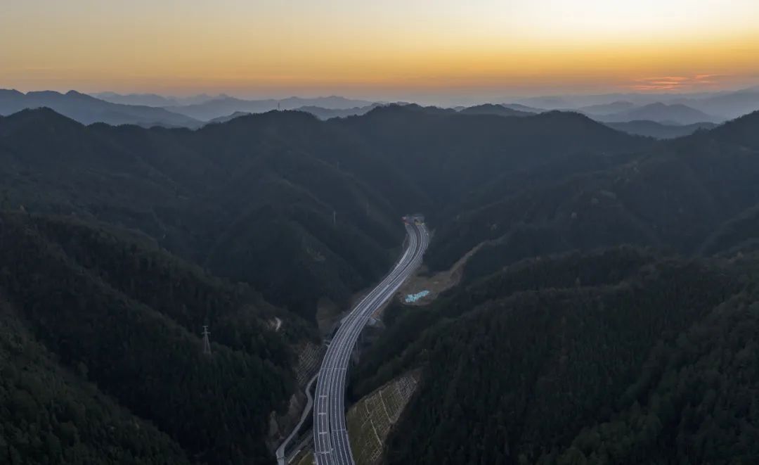 官莊—新化高速公路