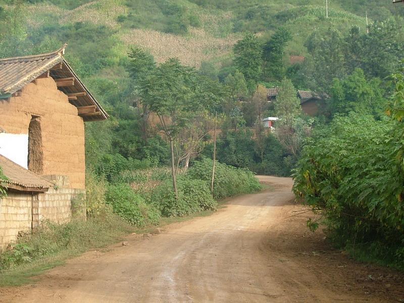 圍子田村進村道路