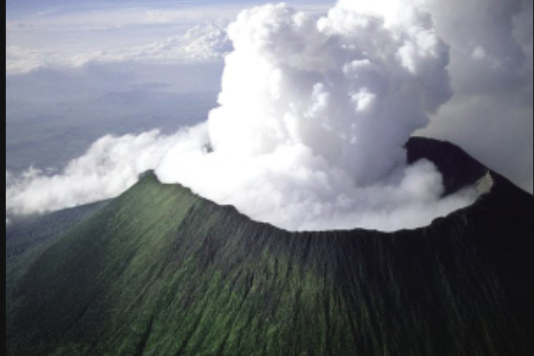 龍坪山火山