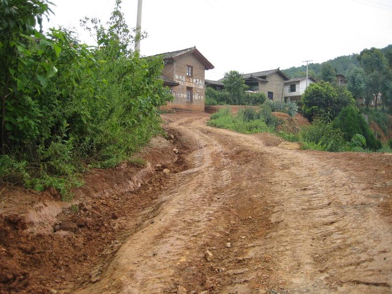 常年失修的道路