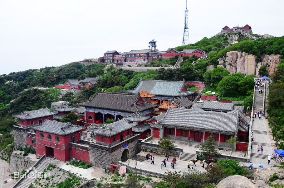 泰山山頂的碧霞元君祠