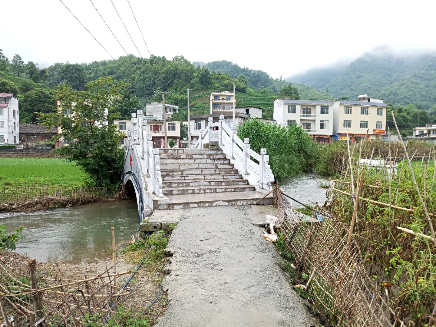 樂業上崗石橋