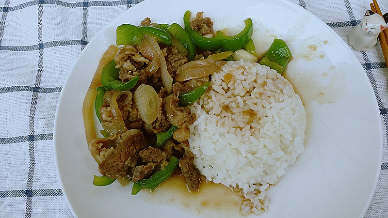 青椒牛肉蓋澆飯