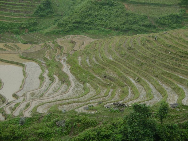 上巴岩村