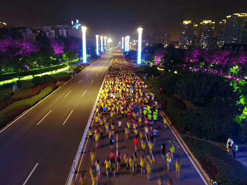 青島·西海岸夜間國際馬拉松
