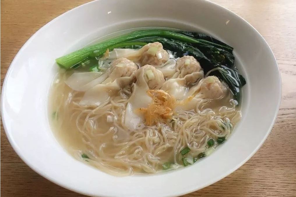 家常雲吞麵油菜