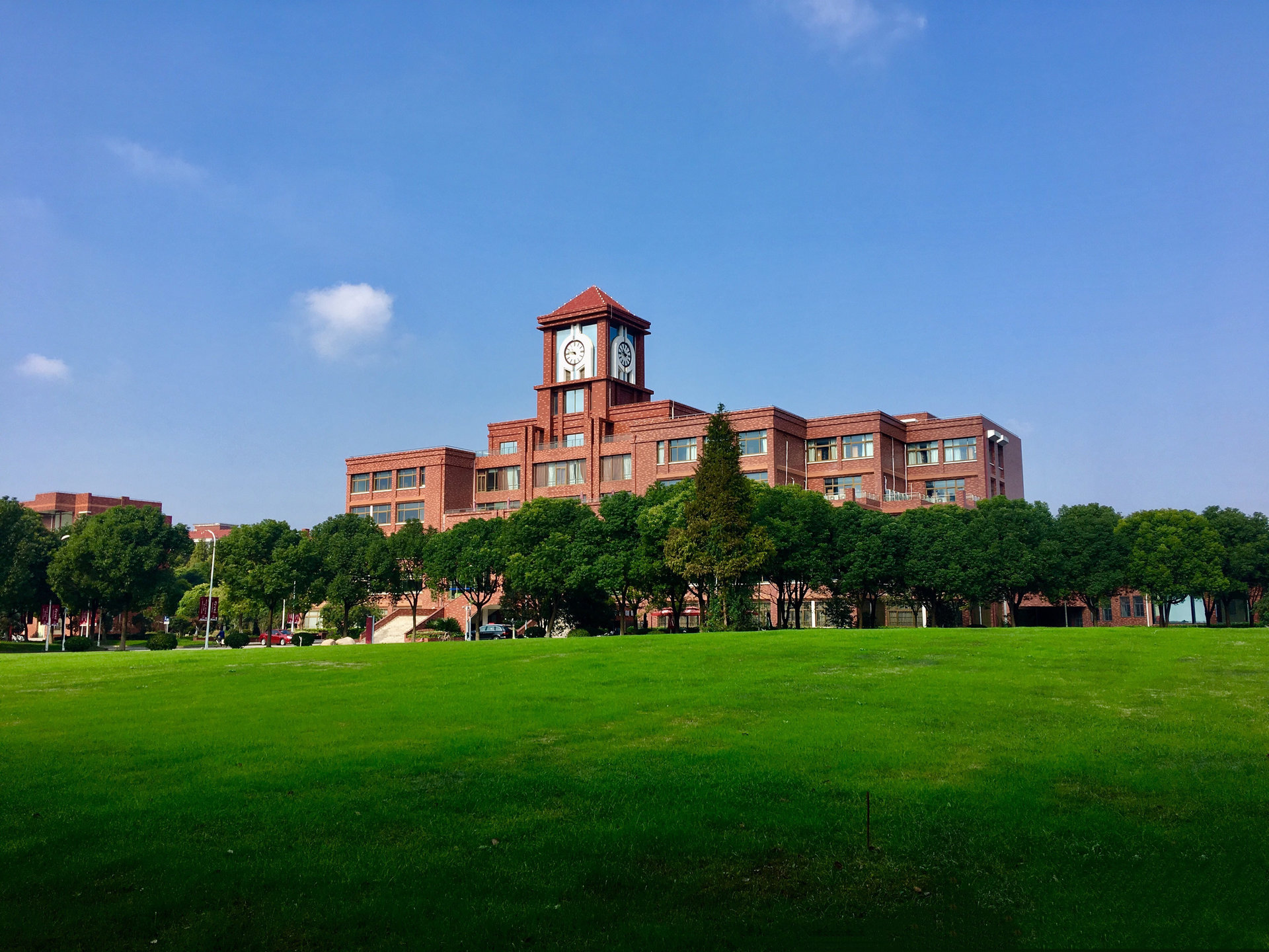 曹光彪圖書館（金海校區）