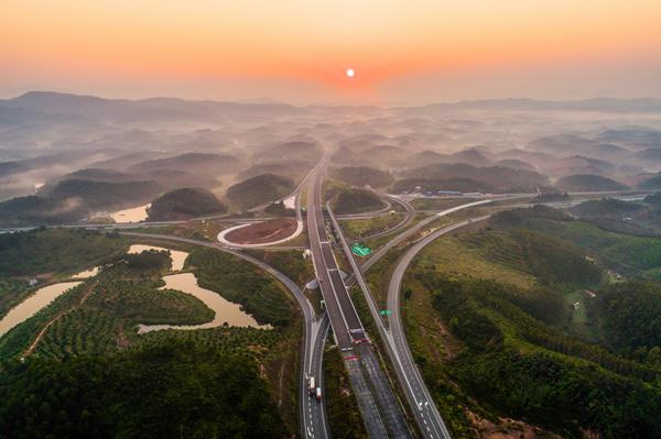 連州—懷集高速公路