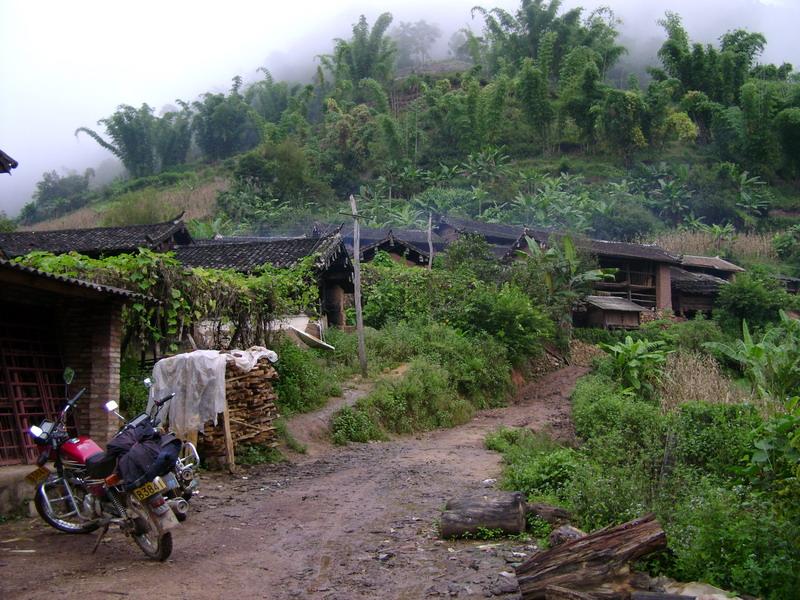 上石頭河村