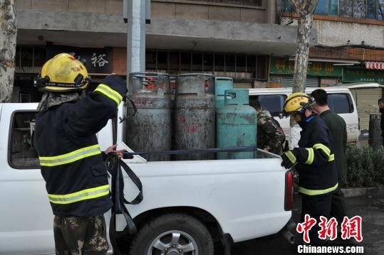 12·14昆明米線店爆燃事故