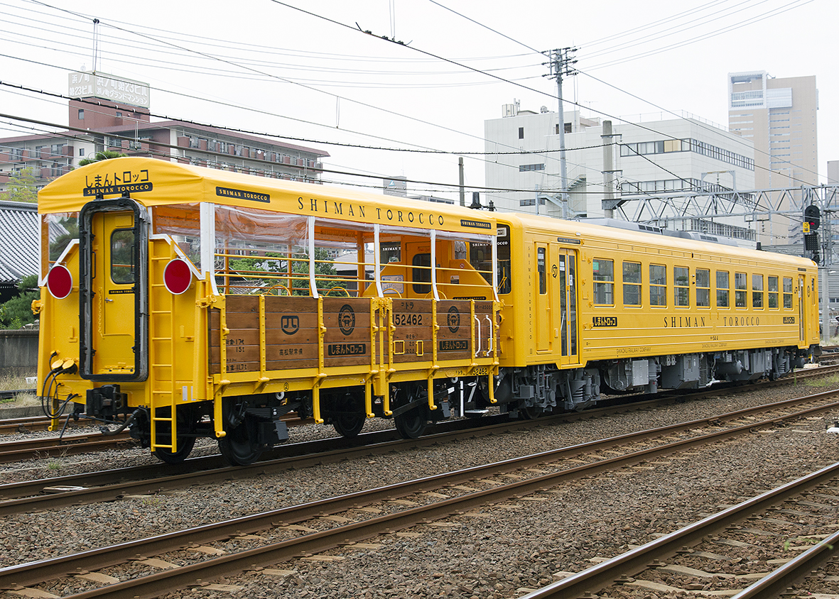 旅遊觀景列車