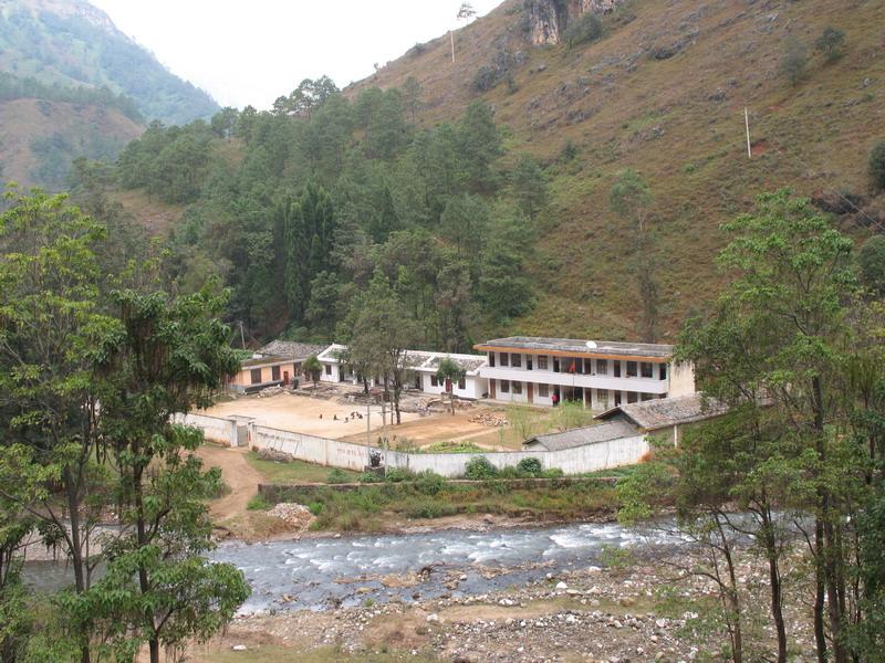 馬鹿完國小校全景