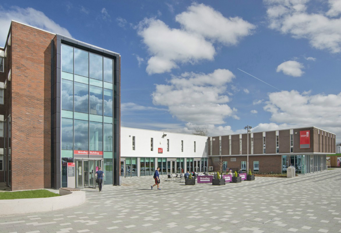 斯泰福廈大學(英國斯泰福廈大學(Staffordshire University))