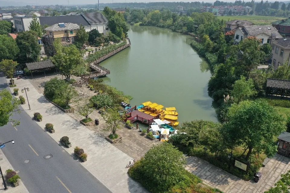 杜城村(浙江省杭州市餘杭區良渚街道下轄村)