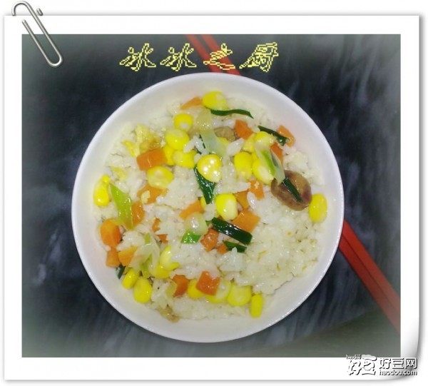 香腸胡蘿蔔蛋炒飯