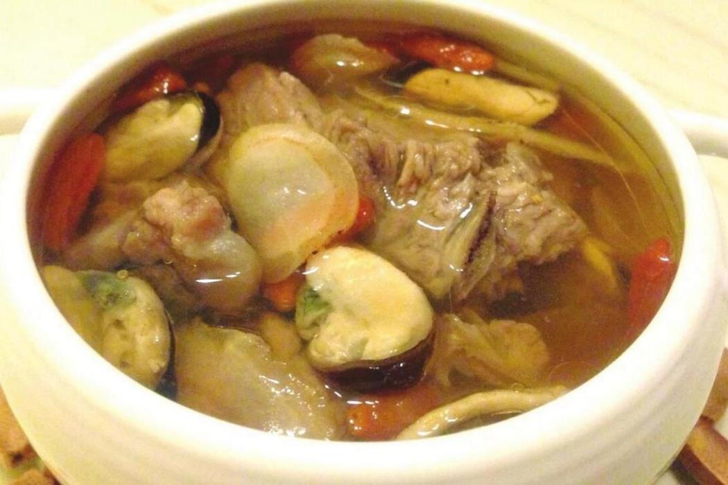 洋參蓮肉湯