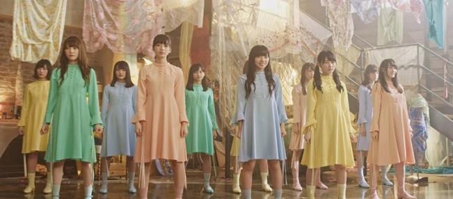 欅坂46「それでも歩いてる」MV