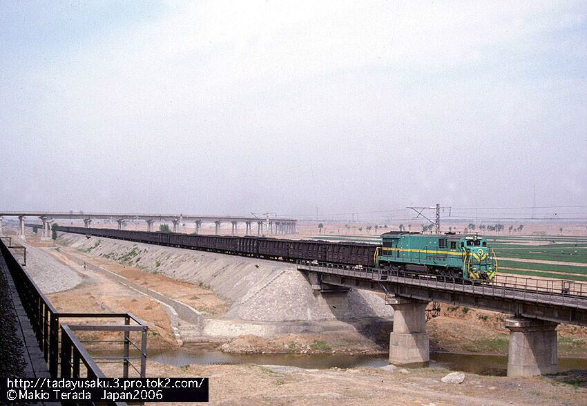 ND5型機車牽引7400t煤炭重載列車（一）