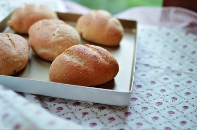 黑啤全麥葡萄乾麵包